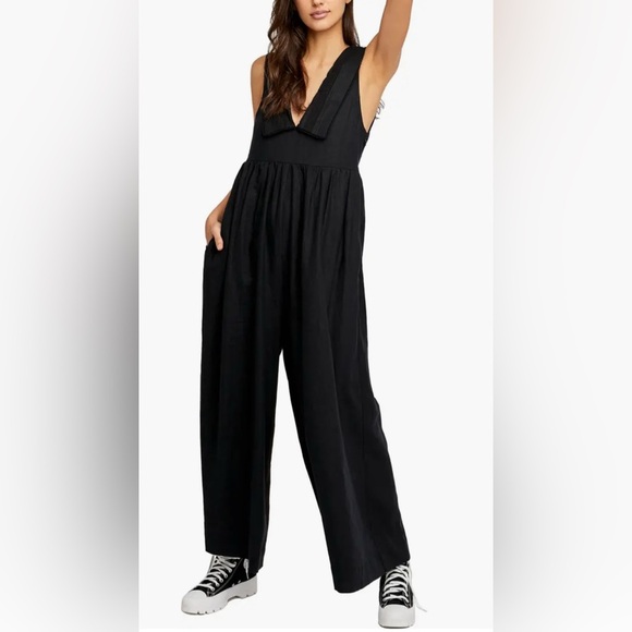 Free People Big Love Wide Leg Linen Blend Jumpsuit in Black Size XS(2-6) - Picture 9 of 10